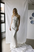 Load image into Gallery viewer, iris | made to order