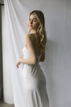 Load image into Gallery viewer, iris | made to order