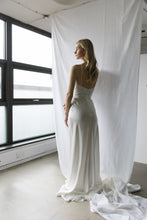 Load image into Gallery viewer, iris | made to order