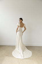 Load image into Gallery viewer, otto | made to order