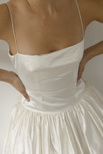 Load image into Gallery viewer, quinn | made to order