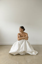 Load image into Gallery viewer, quinn | made to order