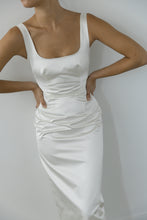 Load image into Gallery viewer, sloane | made to order