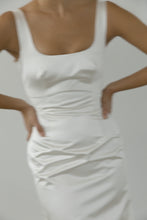 Load image into Gallery viewer, sloane | made to order