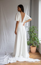 Load image into Gallery viewer, honey | made to order